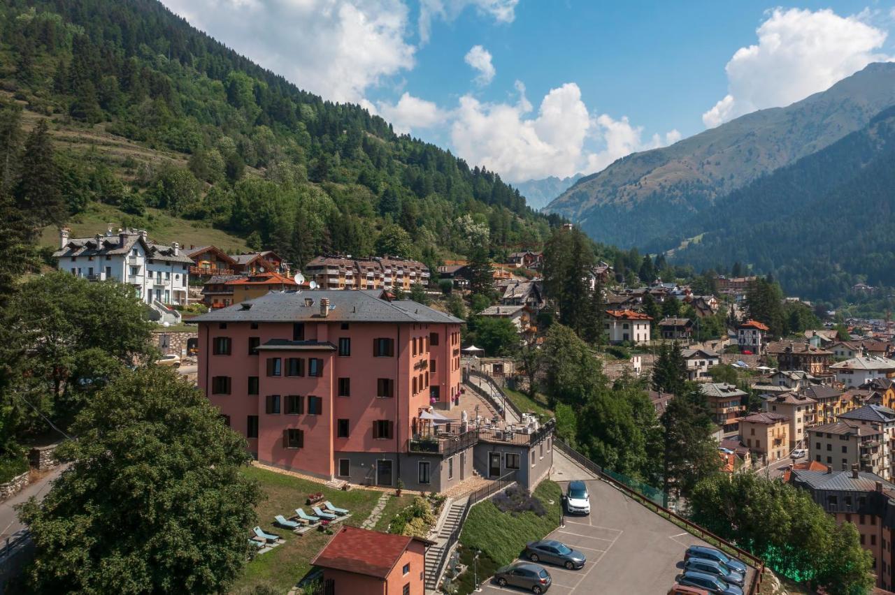 Hotel Garni Cristallo Ponte Di Legno Luaran gambar