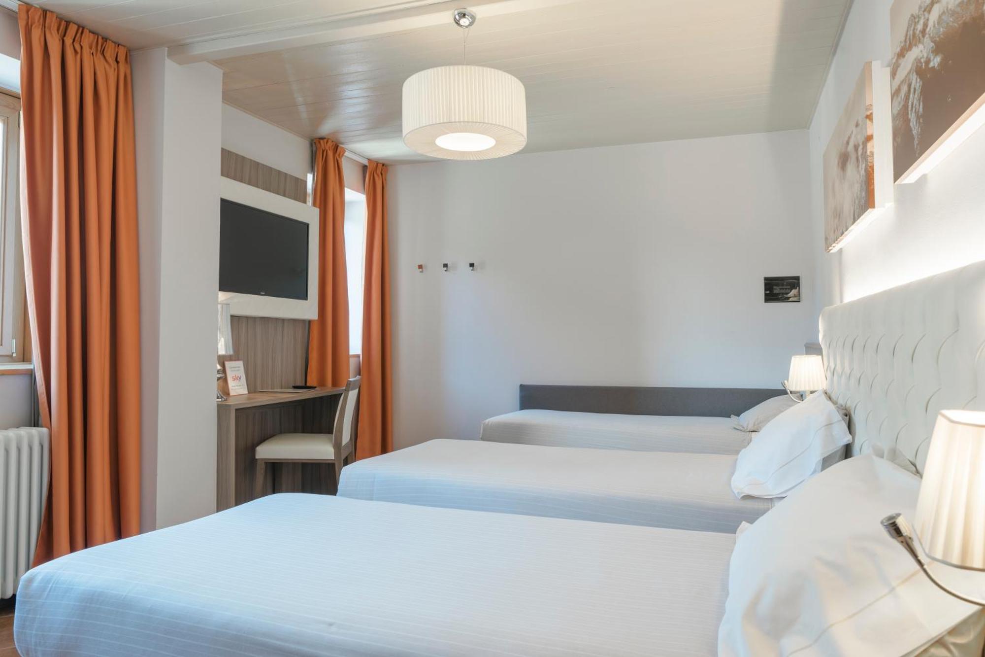 Hotel Garni Cristallo Ponte Di Legno Bilik gambar