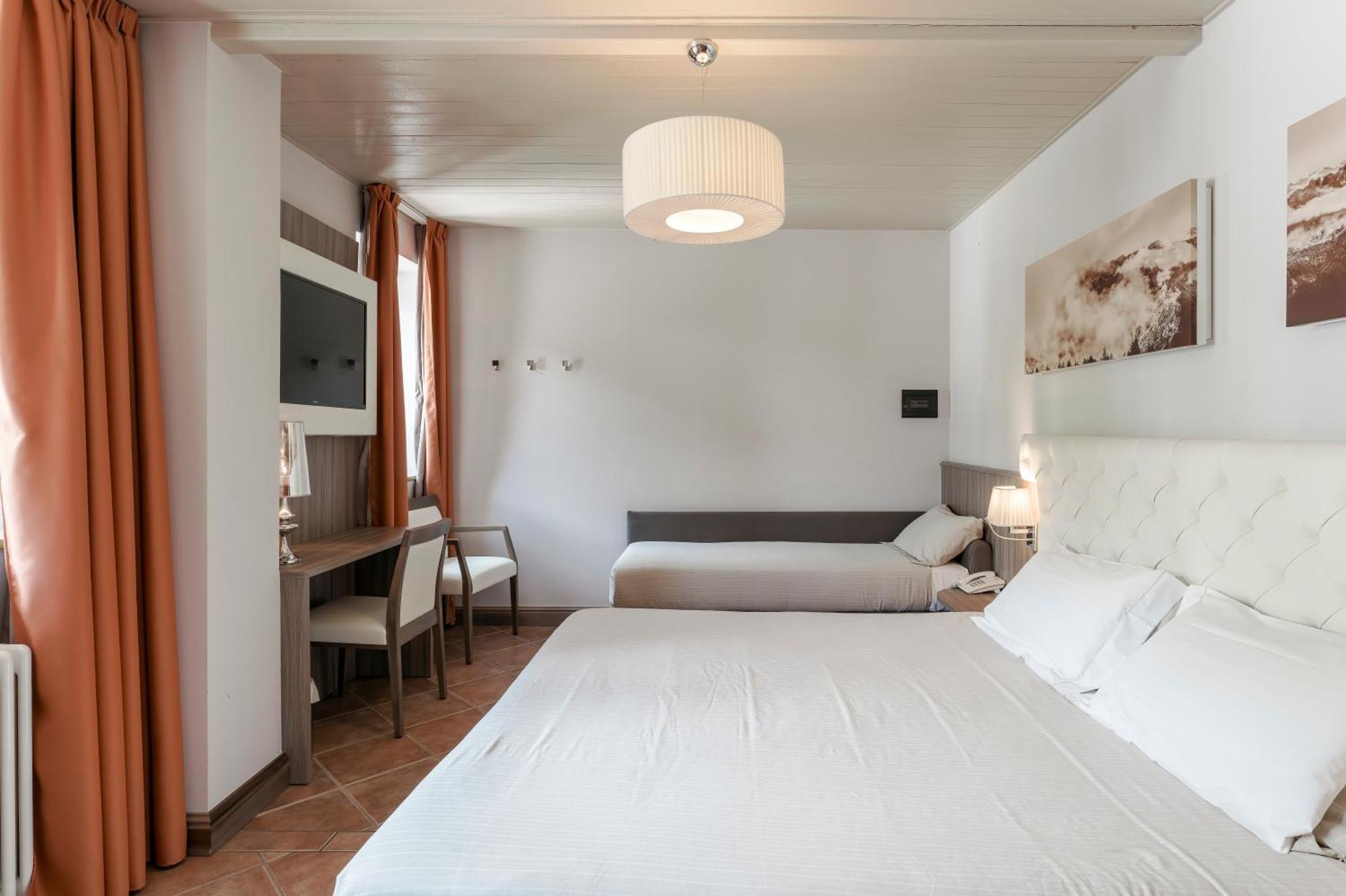 Hotel Garni Cristallo Ponte Di Legno Bilik gambar